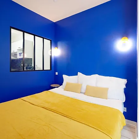 Modern Large For 3 Párizs