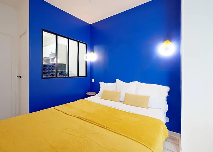 Modern Large For 3 Paris